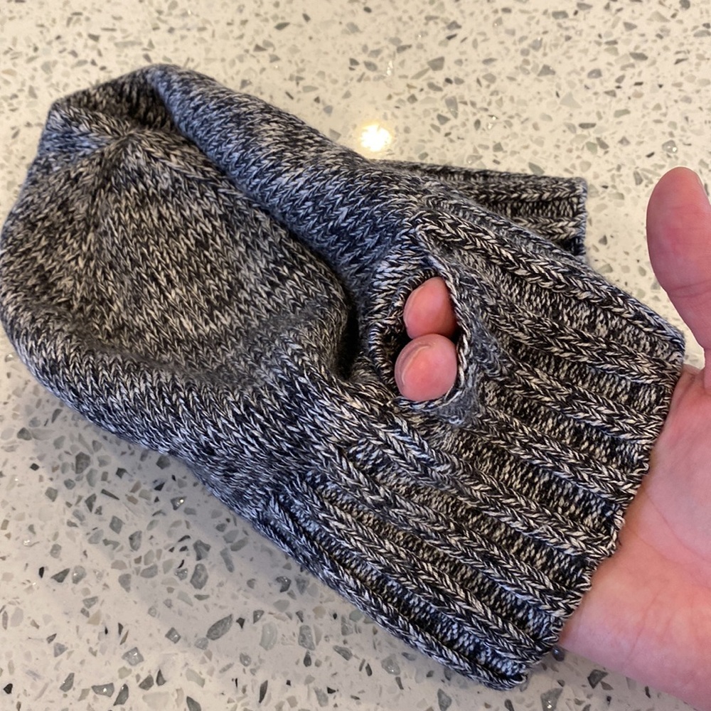 Lululemon hat - Picture 4 of 4